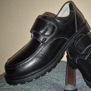 Black School Shoes – Boys Size 12